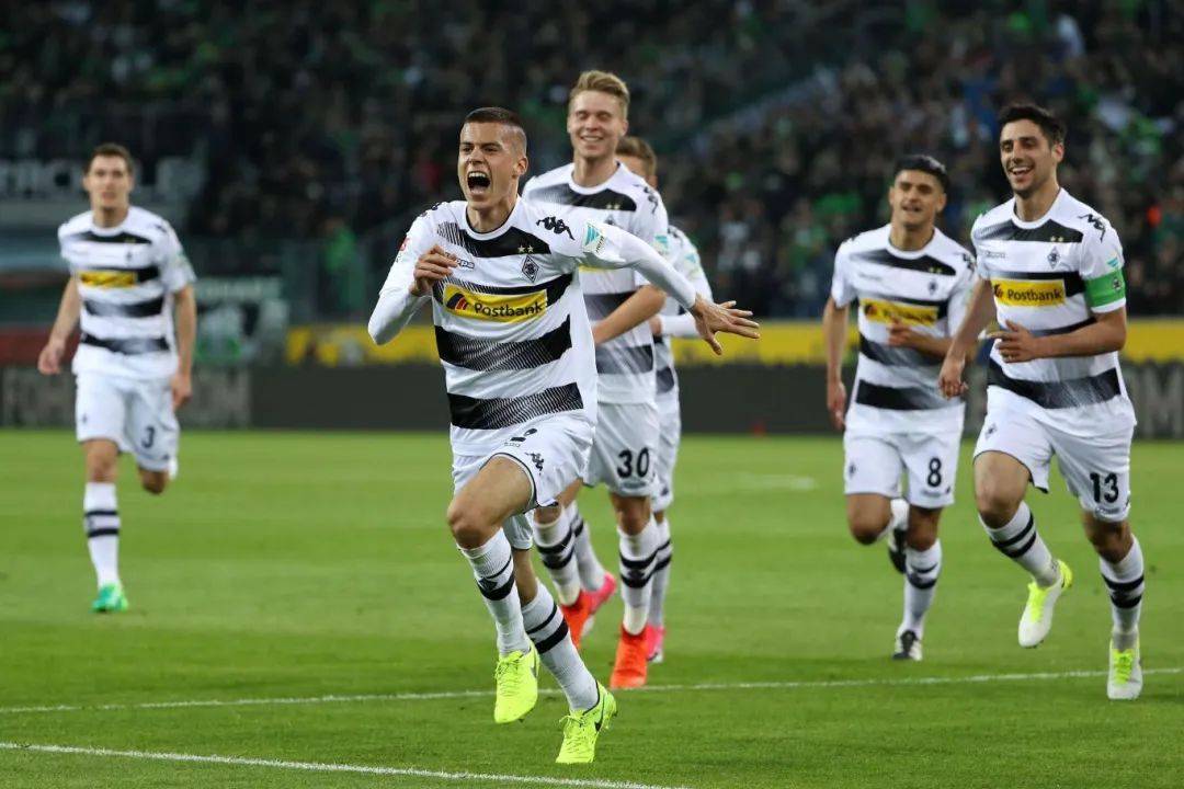 包含弗赖堡队在比赛中展现出色拼搏精神的词条