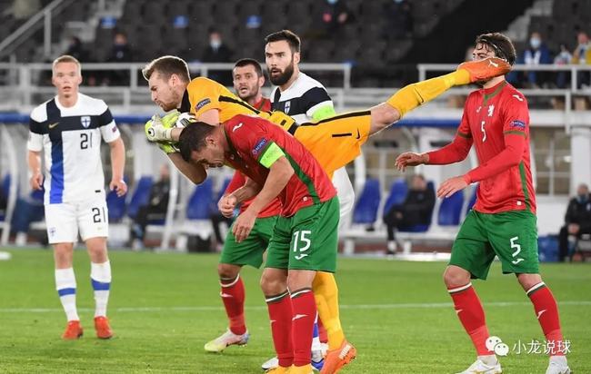 包含瑞士主场扼杀保加利亚，领跑小组的词条