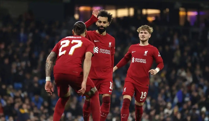 开云官网-利物浦客场大败，领跑地位岌岌可危