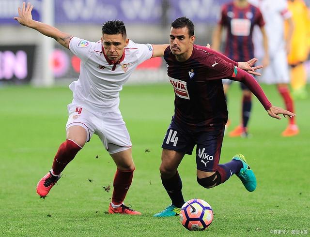 关于塞维利亚客场战胜巴伦西亚，继续保持不败纪录的信息