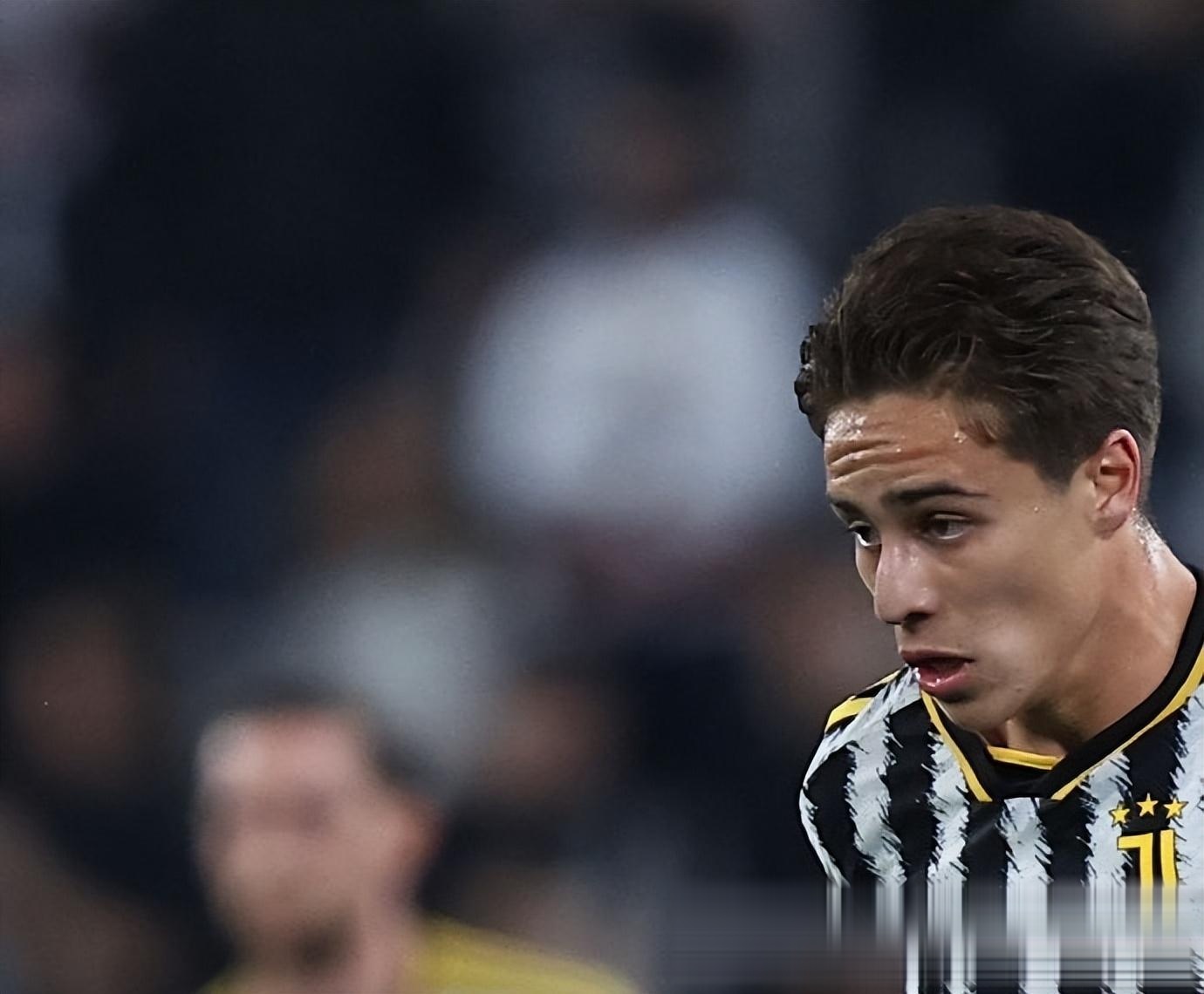 尤文图斯宣布签下意甲球星C罗纳尔多的替补前锋的简单介绍