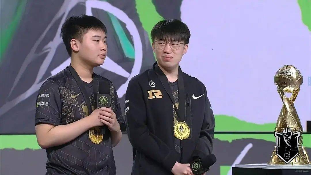 WBG碾压RNG，Ruler打出惊人五杀入围赛3:1（广州）