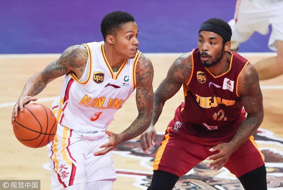 开云体育登录-主场作战取胜，球迷高呼MVP