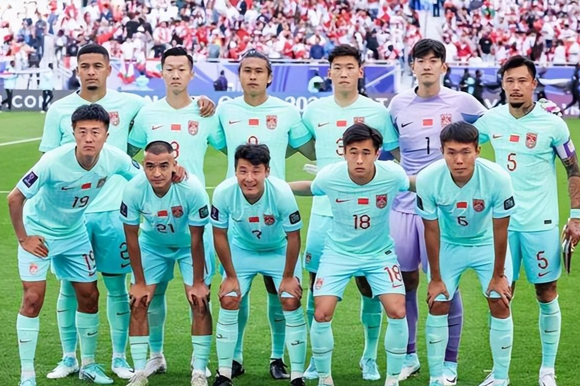 包含亚洲杯传奇谢幕，球迷泪洒赛场的词条