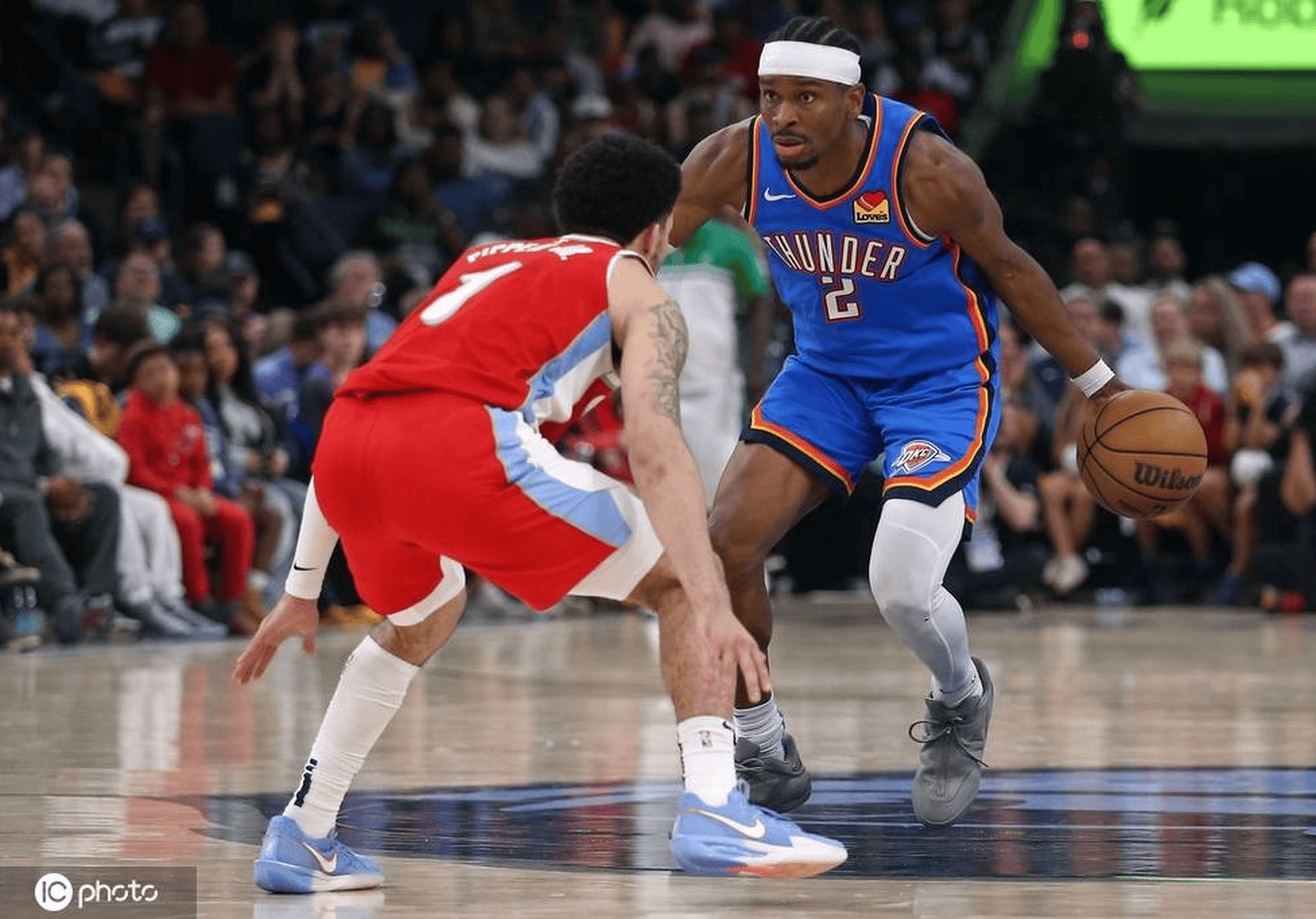 开云体育登录-骑士碾压灰熊，保罗点燃赛场