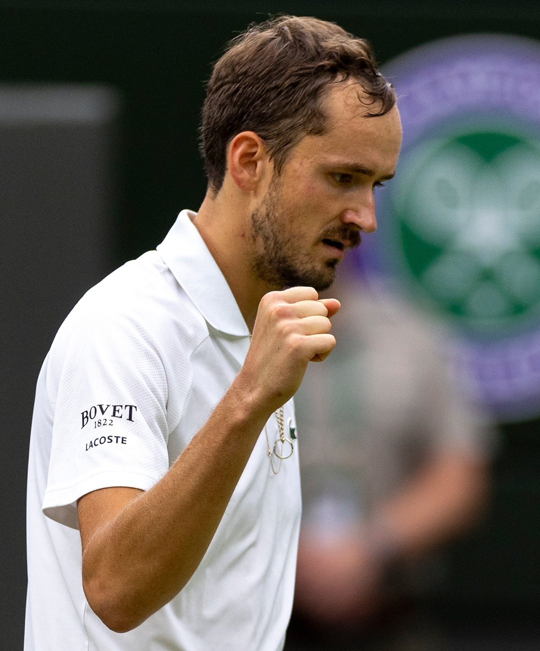 温网险胜拉沃尔杯,梅德韦杰夫扛起全队 温网险胜拉沃尔杯,梅德韦杰夫扛起全队