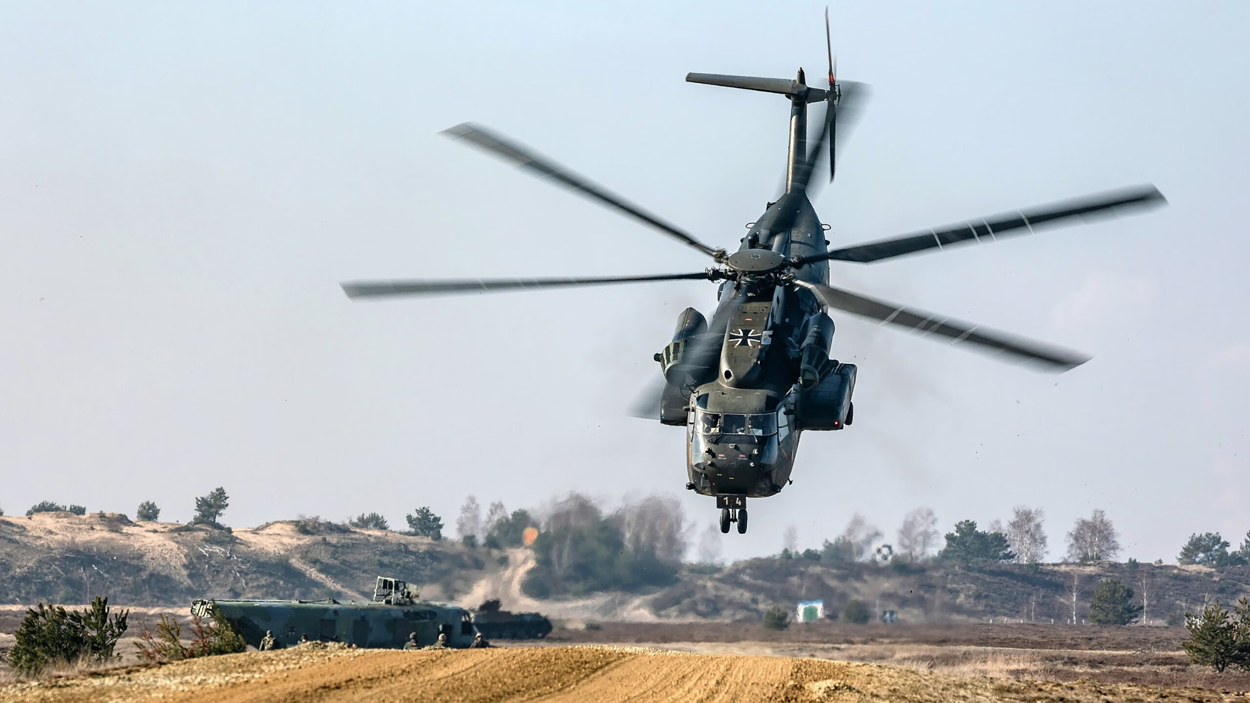 开云APP-莫兰特刷新纪录，广东队对阵开拓者