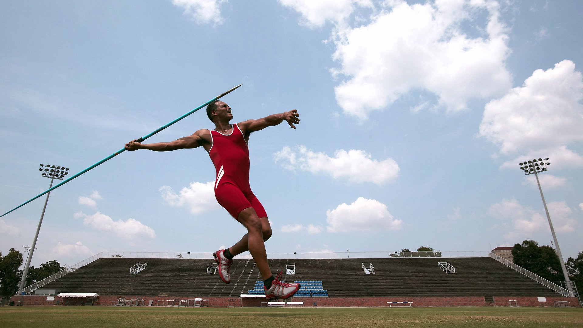 德甲争冠战之夜，詹姆斯铸就攻防转换核心传奇