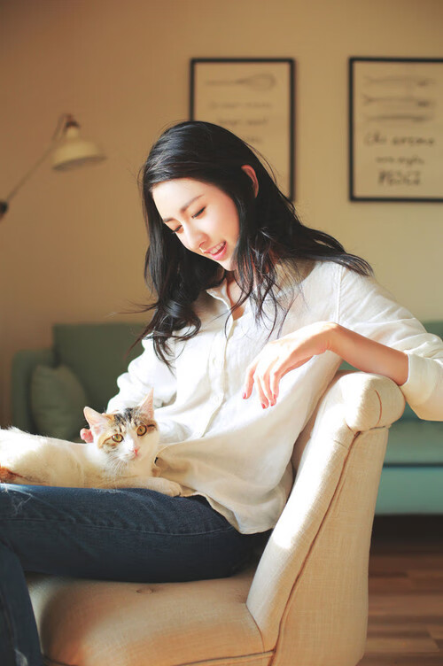 德甲争冠夜暗流涌动，奥亚尔萨瓦尔用沉默的数据风暴，掀起王座之争的巨浪